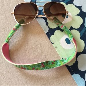 Alligator Sunglass holder!